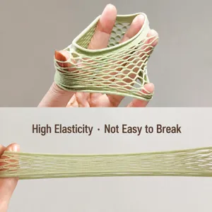 Détail de support de manche élastique montrant un tissu en maille extensible et robuste.