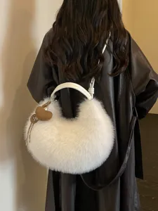Sac à épaule hobo en peluche blanche pour femme sac croissant duveteux avec cœur