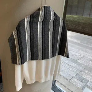 Koreanischer Stil Damen horizontal gestreifter Strickschal Herbst Winter Retro minimalistischer Schal