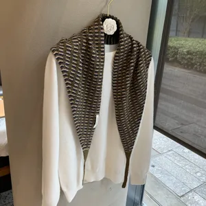 Retro geometric knit triangular scarf autumn winter versatile fake collar shawl warm wrap chic outer
