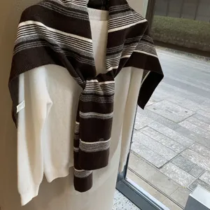 Koreanischer Stil vielseitiger horizontal gestreifter Strickschal Damen Herbst Winter