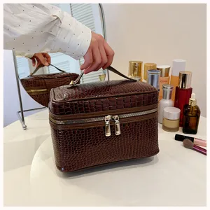 Braune Krokodilmuster Kosmetiktasche große Kapazität Make-up Aufbewahrungsorganisator