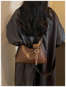 Sac à bandoulière élégant de grande capacité pour femme, sac hobo marron rétro décontracté.