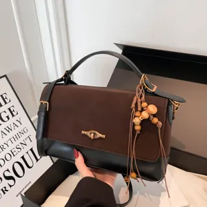 Borsa a Tracolla in Pelle Scamosciata Colore a Contrasto Minimalista Donna Borsa a Spalla Giornaliera con Serratura Metallica e Ciondolo