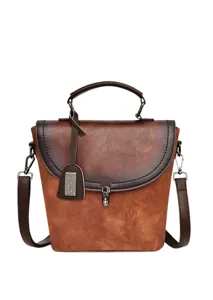 Borsa a tracolla da donna vintage marrone sfumata con chiusura in metallo per uso quotidiano.