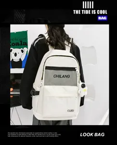 Detailansicht des grossen Freizeitreiserucksacks fuer Studenten in Weiss mit Netztasche und Stile.