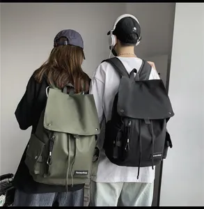 Stylischer legerer Rucksack mit grossem Fassungsvermögen für Damen und Herren im Streetstyle.