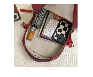 Grosse Kapazitaet Freizeit Rucksack Innenansicht Detail zeigt taeglichen Stauraum fuer Utensilien.