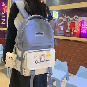 Niedlicher koreanischer Rucksack mit großem Fassungsvermögen für Schüler mit Bärenanhänger.