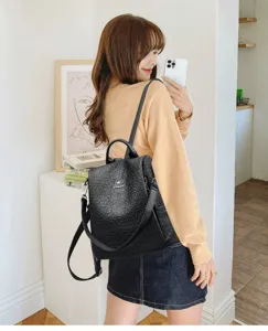 Zaino da donna elegante in pelle nera grande capacità per lavoro e uso quotidiano stile.