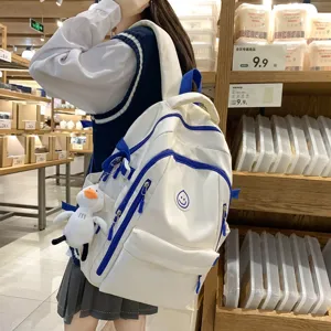 Korean stylou euelikto foititiko sakidio platis megalis choritikotitas gia gynaikes