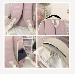 Vista dettagliata dello zaino casual di grande capacità con spallacci e tasche.