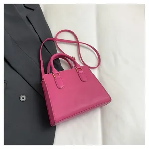 Stylish pink women handbag casual crossbody shoulder bag trendy daily fashion accessory