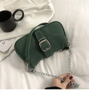 Borsa a tracolla in denim verde da donna, elegante borsa da spalla con catena argentata.