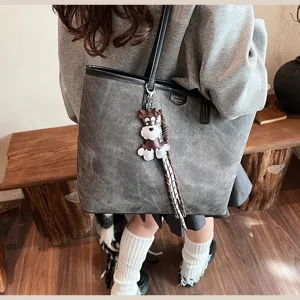 Vintage graue PU Leder Tote Tasche für Damen, große Kapazität Umhängetasche Detail.
