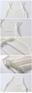Vue détaillée du débardeur en tricot blanc pour femme, soulignant la texture douce et l'encolure.