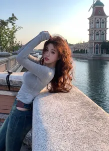 Top en tricot à manches longues et col rond ajusté pour femme look quotidien mode confortable