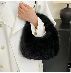 Borsa a mano nera in morbida pelliccia sintetica da donna, piccola borsa peluche autunno.