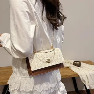 Sac à bandoulière en chaîne patchwork tissé, sac à main rétro à poignée en métal pour femmes.