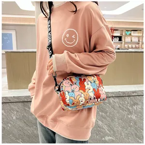 Fashionable cartoon rabbit print crossbody bag for women, casual single shoulder bag.