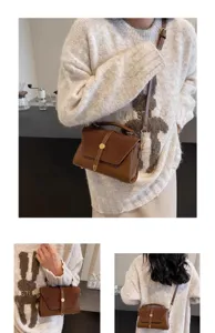 Detailansicht der Damen Wildleder Patchwork Umhängetasche, stilvolle Herbst Winter Handtasche.