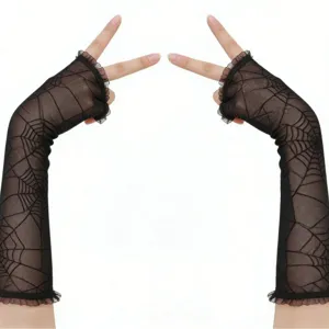 Nahaufnahme Detail von schwarzen spitzen Spinnennetz langen fingerlosen Handschuhen.