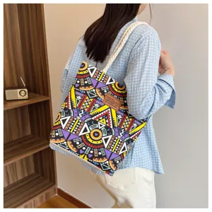 Canvas tote bag for women large capacity casual shoulder bag with geometric print.