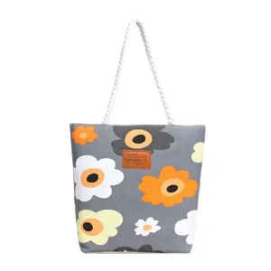 Casual canvas tote bag with floral print, large capacity handbag for daily women's outdoor use.
