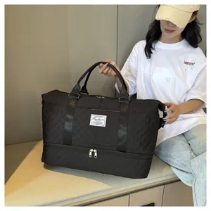 Große gesteppte Reise-Tasche mit Bodenfach, leichtes Weekender-Modell für Reisen.
