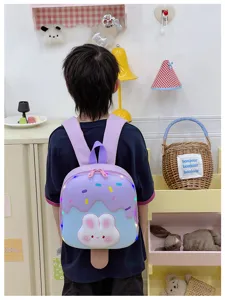 Süßer Cartoon Kaninchen Dessert Kinderrucksack mit LED-Lichtern und sanften Pastellfarben.