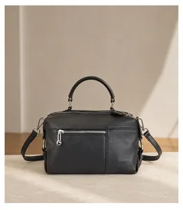 Classic genuine leather handbag and shoulder bag for women, stylish commuting tote bag.