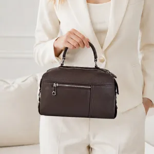 Women's Top-Layer Cowhide Handbag Large Capacity Casual Commuting Shoulder Bag Fashion Solid Color Top Handle Bag