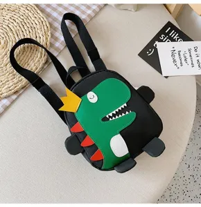 Vue détaillée du joli sac à dos pour enfants dinosaure dessin animé noir et vert sympa.