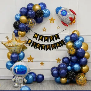 Ruimte thema verjaardag feest ballon boog set met astronaut raket folie ballonnen.