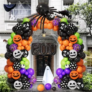 Halloween ballonboog set met BOO folieballonnen spin en griezelige pompoen decoraties.