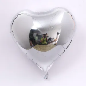 18 inch silver heart foil balloon for party decoration, wedding, and Valentine's day.