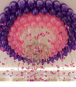 Nastri per palloncini e set accessori decorazione festa per bellissima configurazione soffitto.