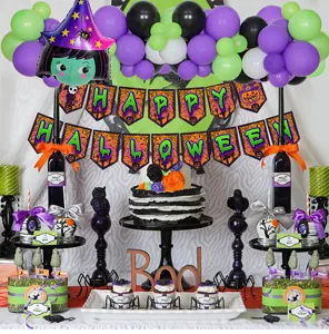 Halloween feestdecoratie set met ballonnen, banner en griezelige tafeldecoratie.