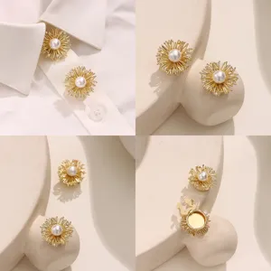 Elegante copribottone perla e strass bottone a pressione decorativo per camicie e abiti.
