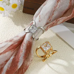 Elegante quadrato cristallo sciarpa anello metallo spilla fibbia per donna accessori.