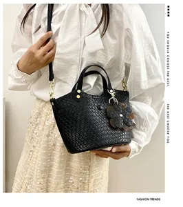 Women fashion woven leather handbag stylish shoulder crossbody bag retro tote purse for summer