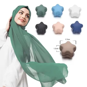 Five-pointed star magnetic scarf clip detail, strong magnet design, various colors available.