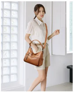 Stylish large capacity women shoulder bag brown leather hobo crossbody bag for daily use