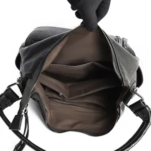 Black women's shoulder bag large capacity casual tote messenger crossbody bag stylish daily use.