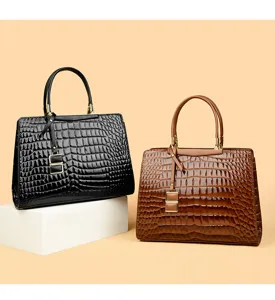 Elegante dames lakleer kroko patroon handtas stijlvolle schoudertas voor dagelijks gebruik.