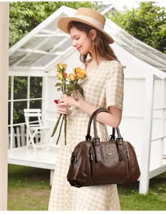 Brown leather handbag large capacity tote bag stylish shoulder bag for women daily commute