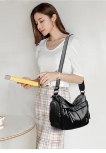 Women large capacity vintage shoulder bag casual soft leather commuter handbag detail view