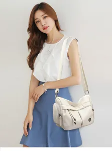 Women's large capacity retro shoulder bag casual commuter handbag solid color stylish tote bag