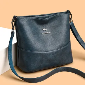 Stylish women soft leather shoulder bag casual crossbody hobo handbag daily commuting.