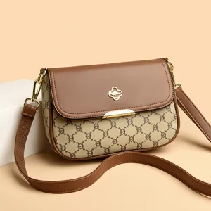 Sac Bandouliere Mode Femme en Cuir PU Sac d'Epaule Motif Monogramme Vintage Sac a Main Carre Decontracte avec Verrou en Metal